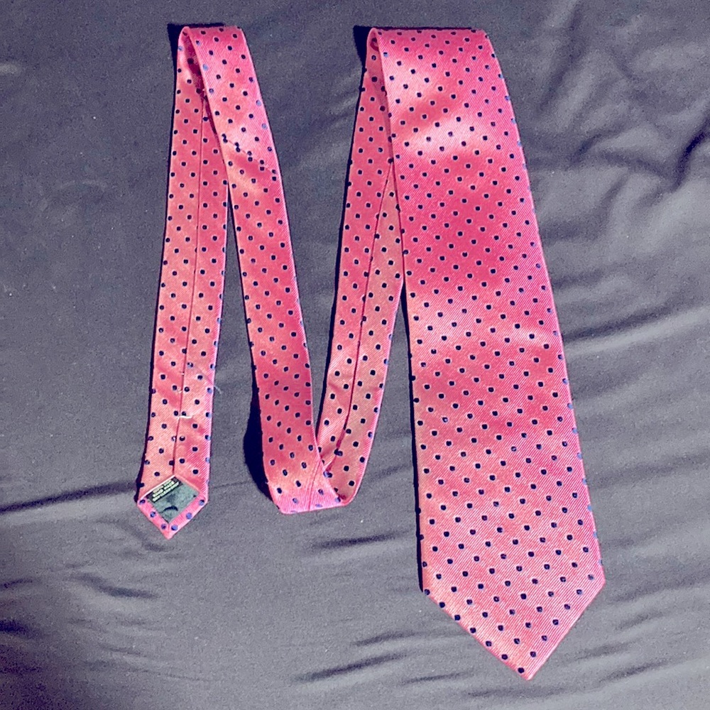 Pink tie with navy polka dots
